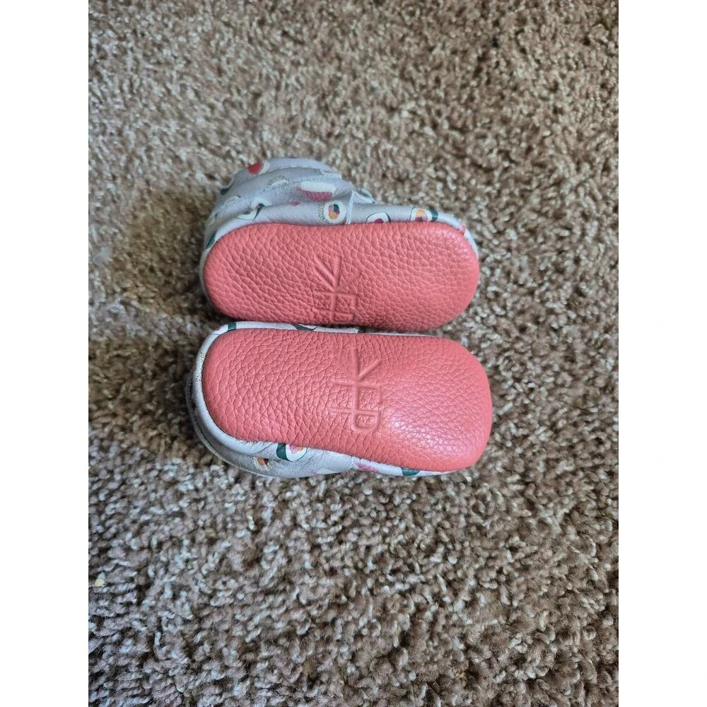 Freshly Picked baby leather moccasins sushi size 2 infant